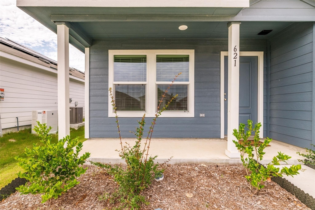 621 Holleman Drive - Photo 2