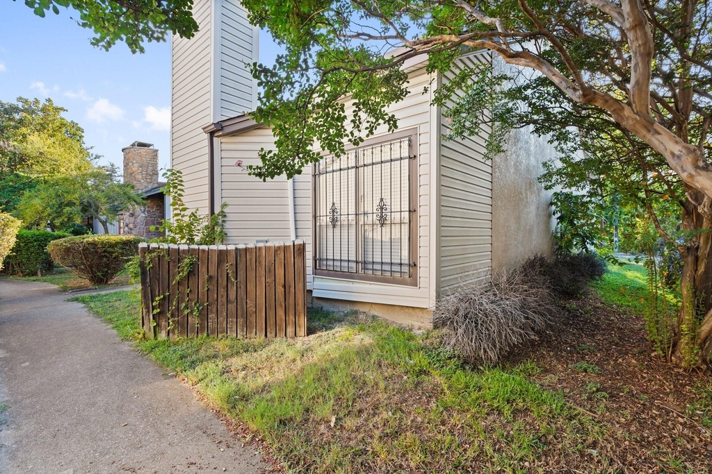 1507 Gailbrook Lane - Photo 2