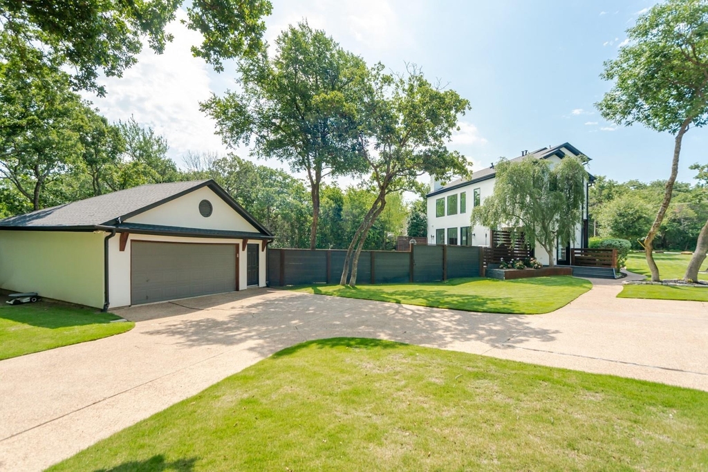 2856 Peninsula Drive - Photo 2