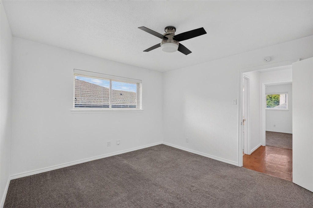 10526 Ravenscroft Drive - Photo 15