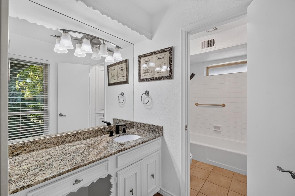 10526 Ravenscroft Drive - Photo 13