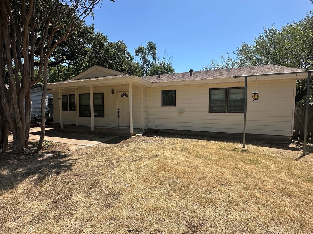 1000 Harris Drive - Photo 1