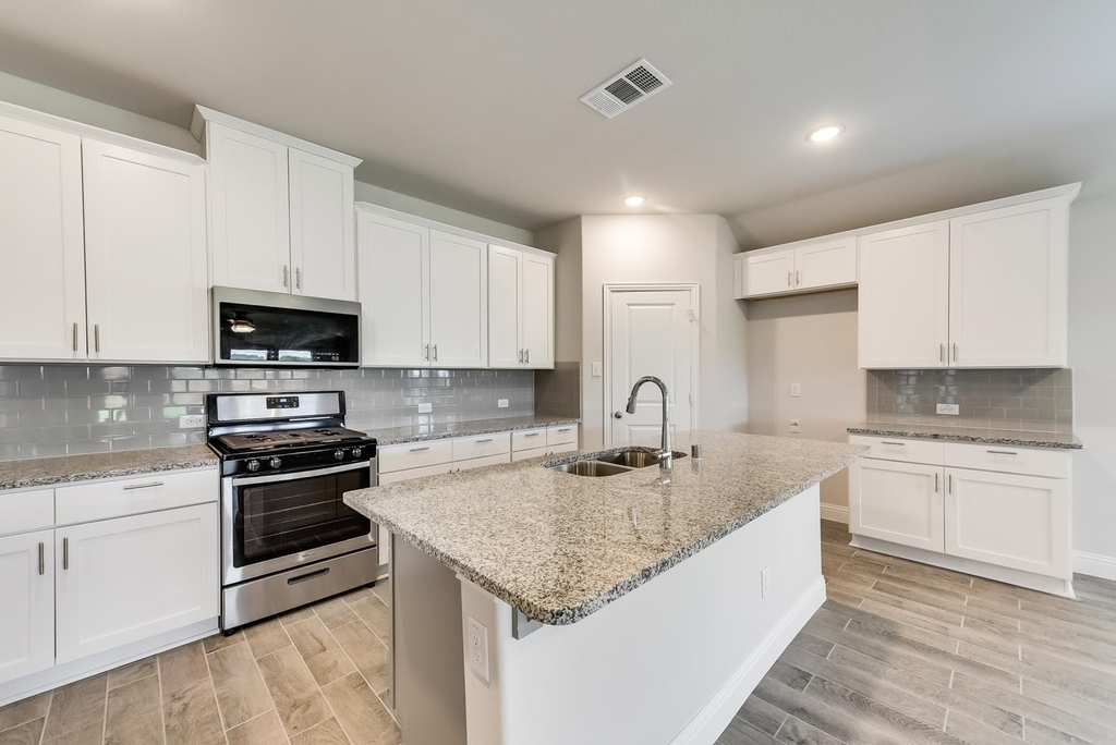 3504 Lillian Court - Photo 2