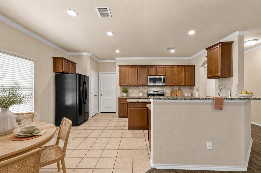 11620 Aquilla Drive - Photo 7