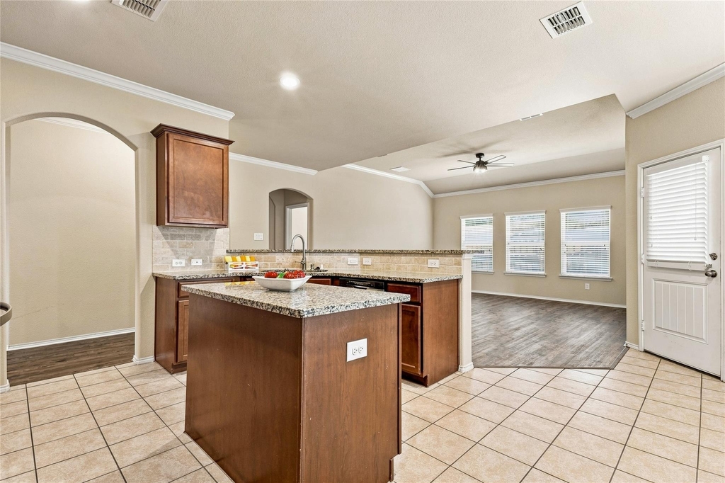 11620 Aquilla Drive - Photo 9