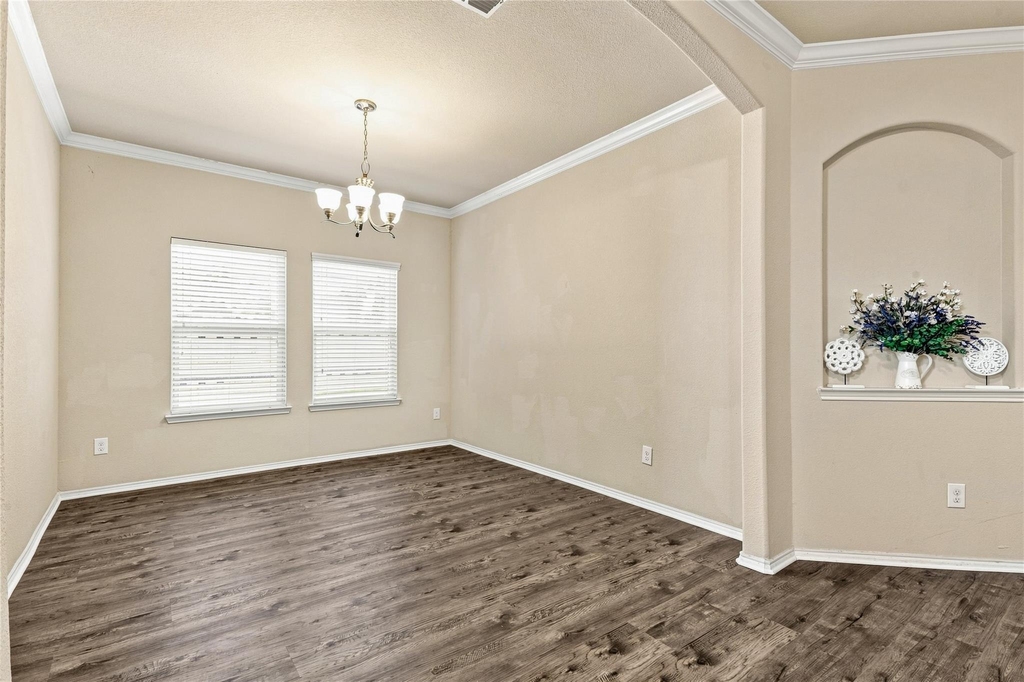 11620 Aquilla Drive - Photo 2