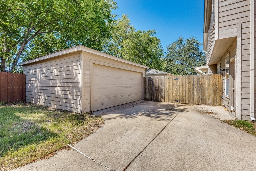 10721 Traymore Drive - Photo 24
