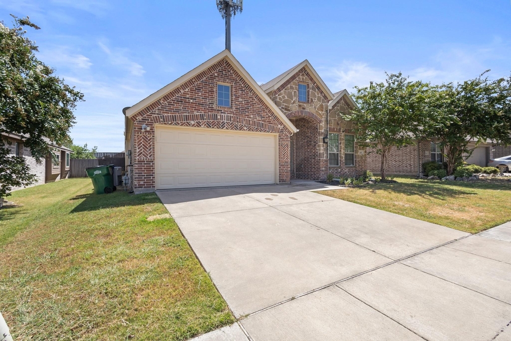 660 Sharpley Drive - Photo 0