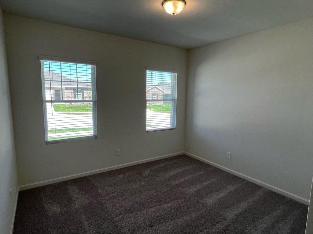 752 Richmond Drive - Photo 18