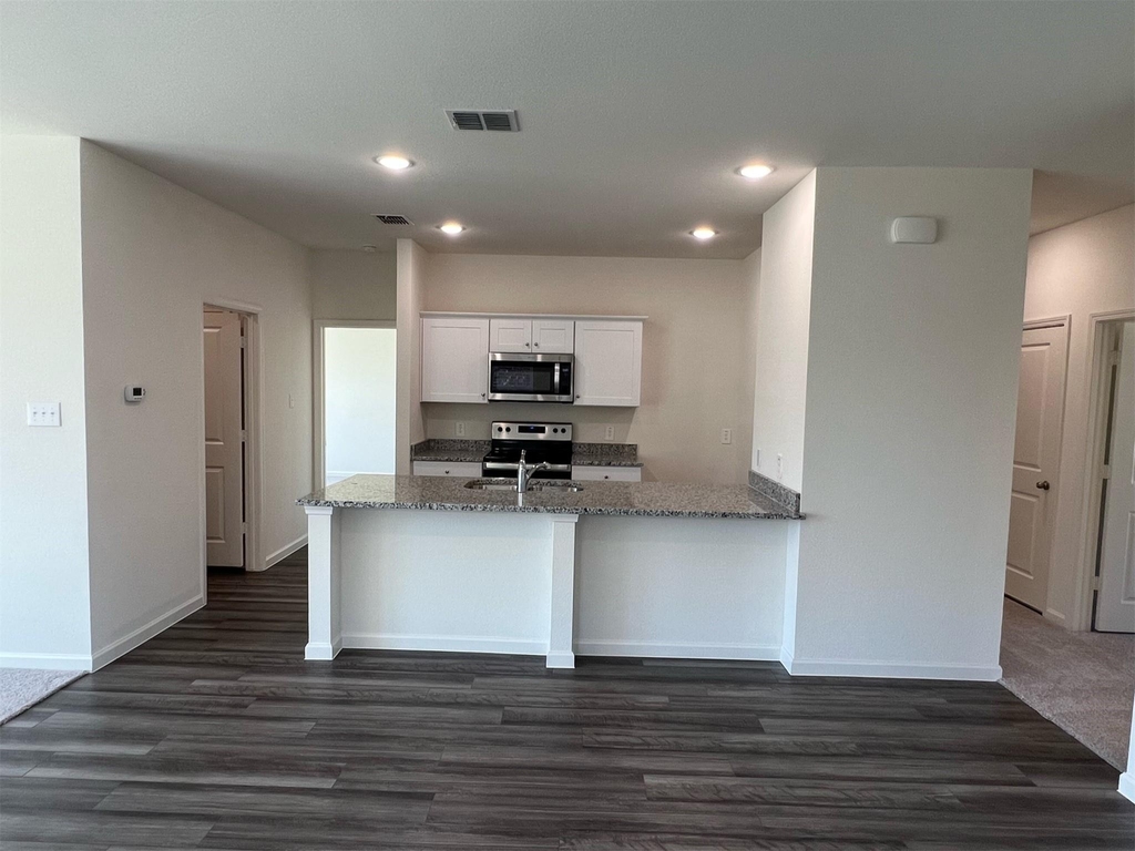 752 Richmond Drive - Photo 5