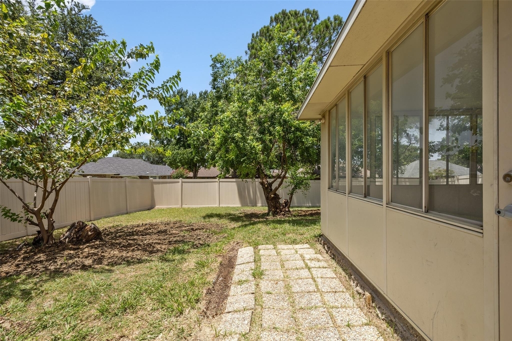 1600 Hartford Drive - Photo 23