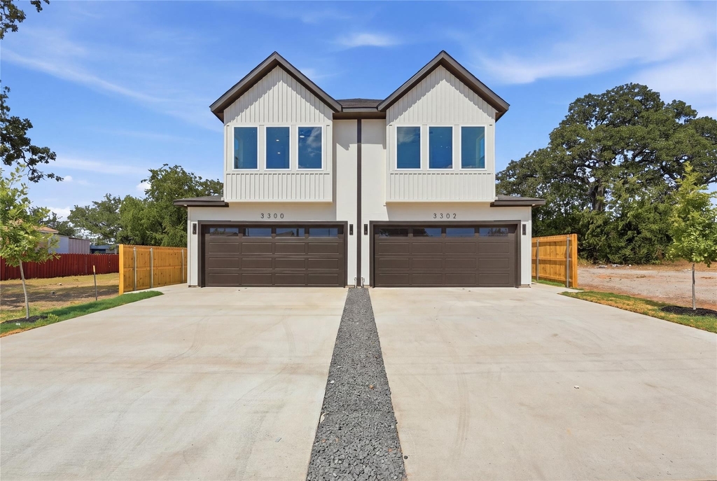 3300 S Harwood Street - Photo 0