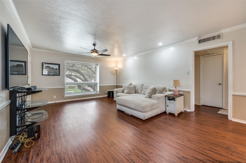 10029 Regal Park Lane - Photo 6