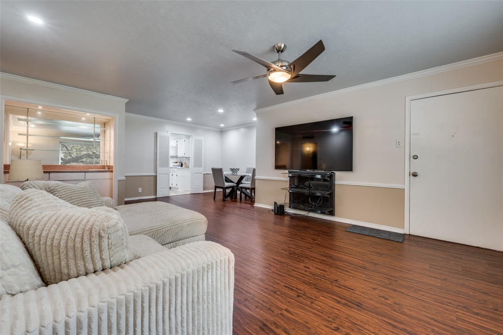 10029 Regal Park Lane - Photo 8