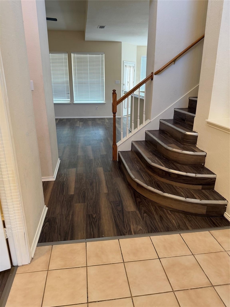 406 Alta Ridge Drive - Photo 2