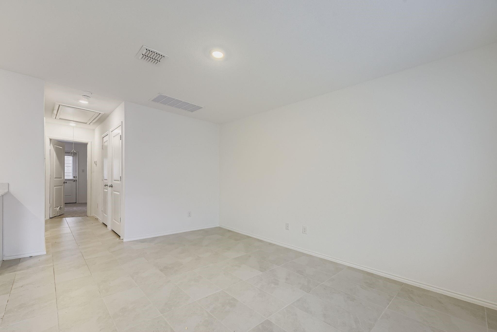8739 Cottage Creek Drive - Photo 3