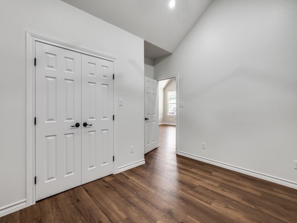 2904 8th Avenue - Photo 8