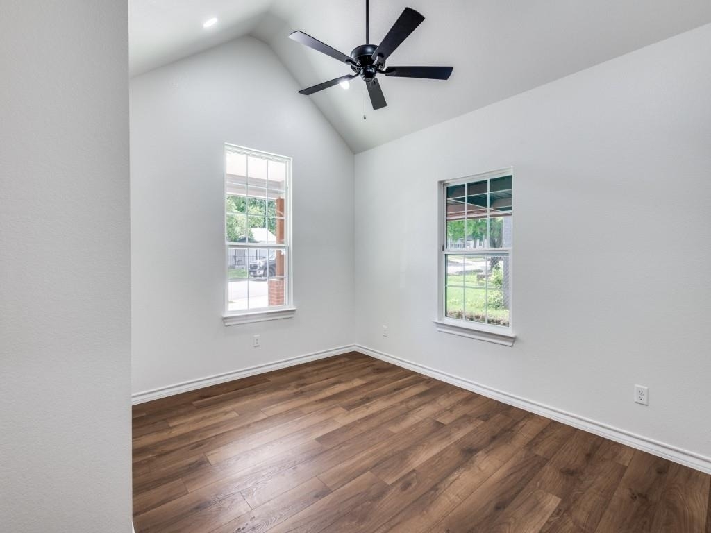 2904 8th Avenue - Photo 6
