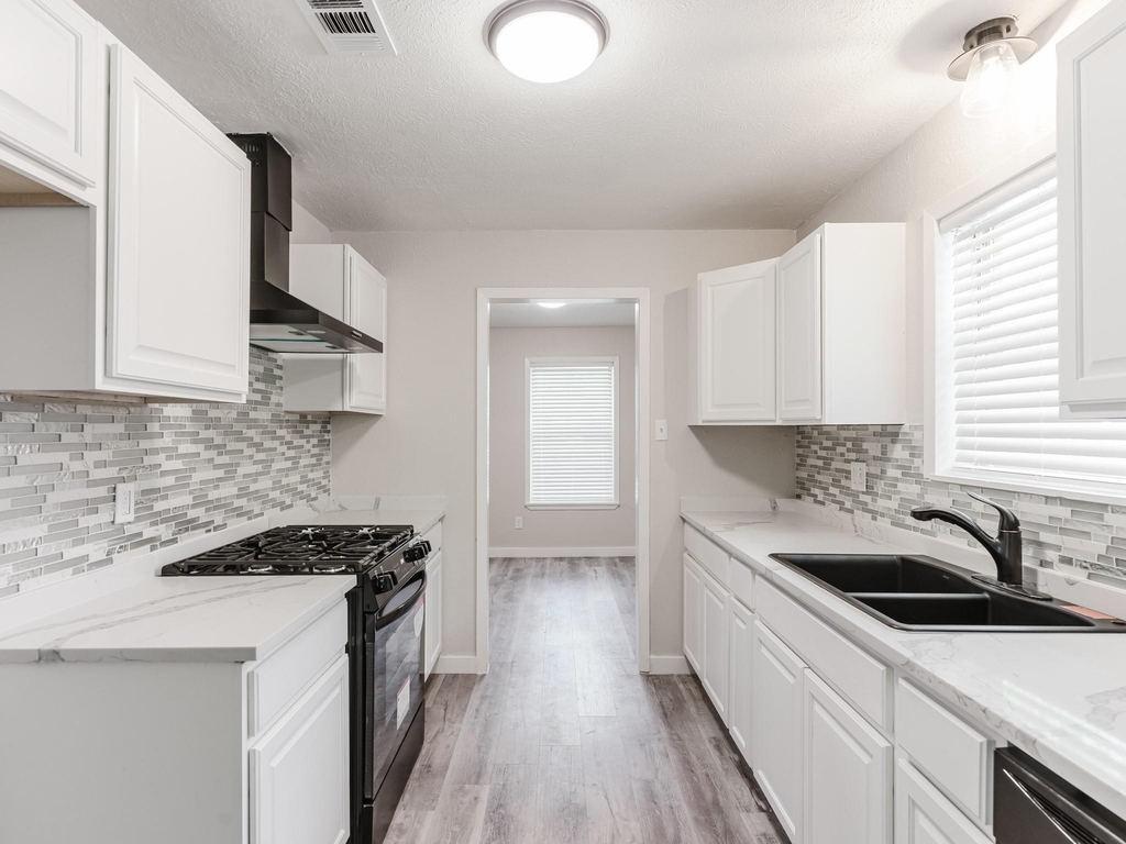 501 Edgewood Avenue - Photo 5