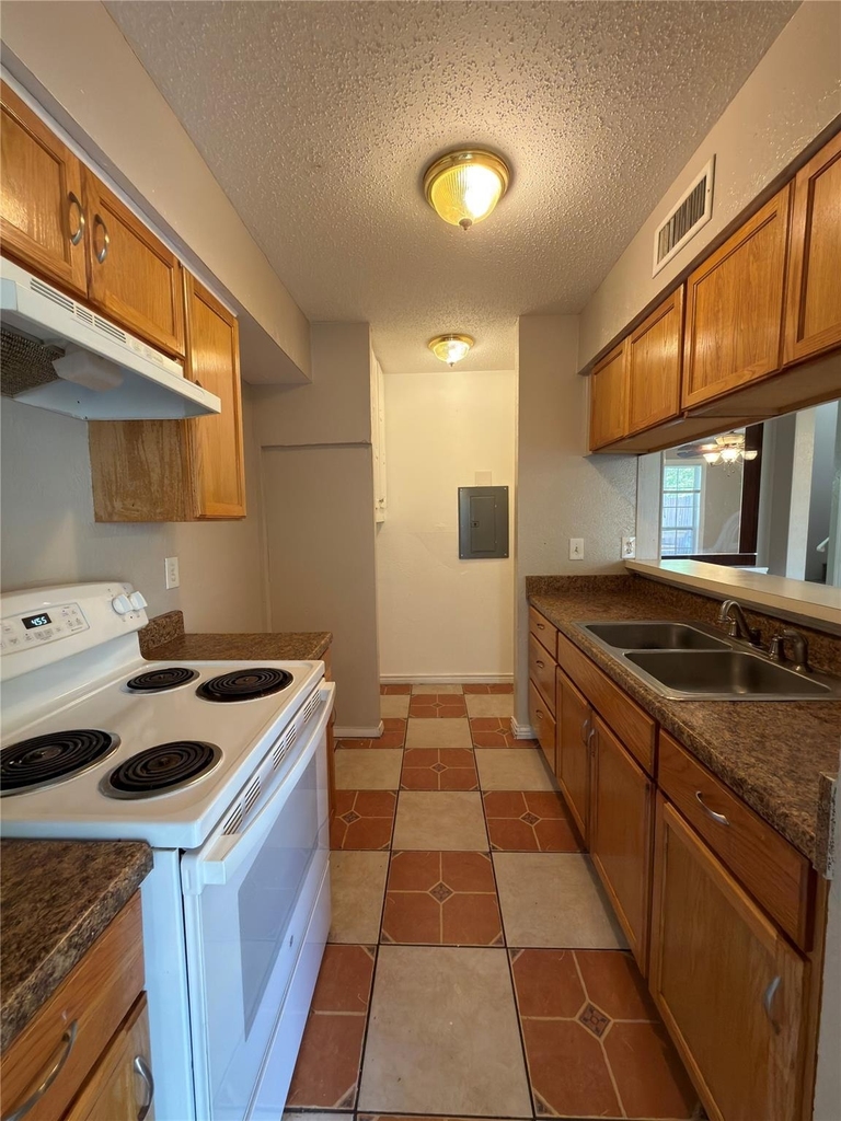 358 Valley Park Drive - Photo 10