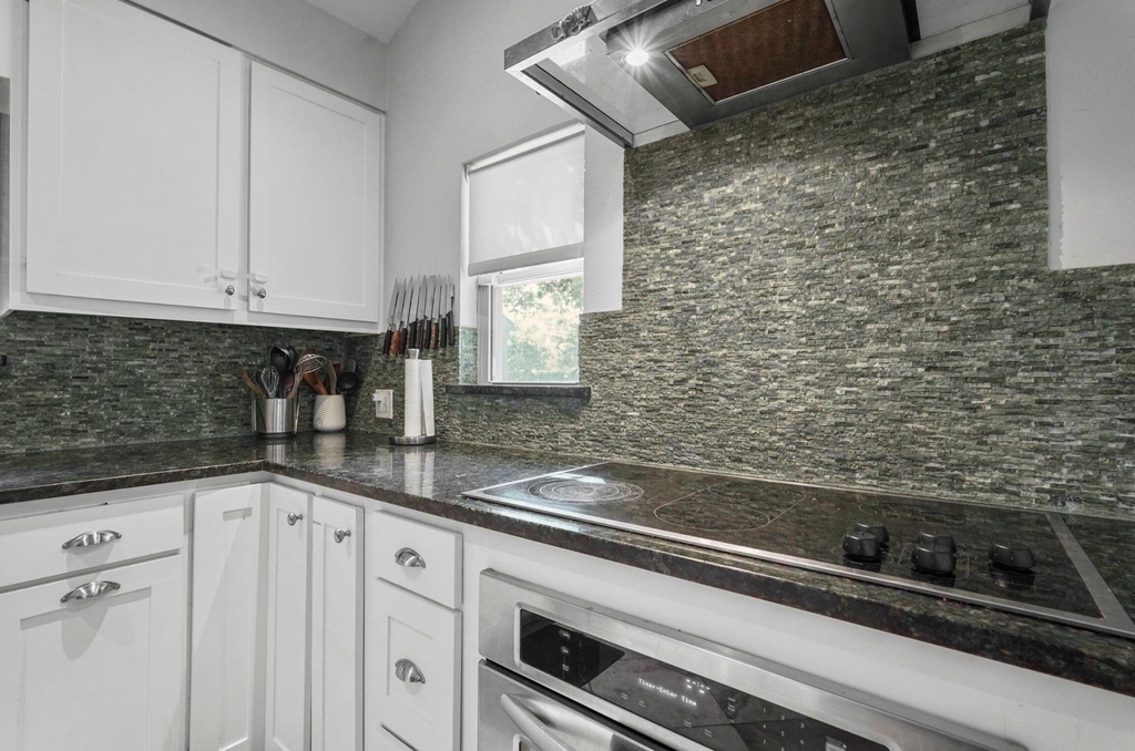4319 Cabell Drive - Photo 7