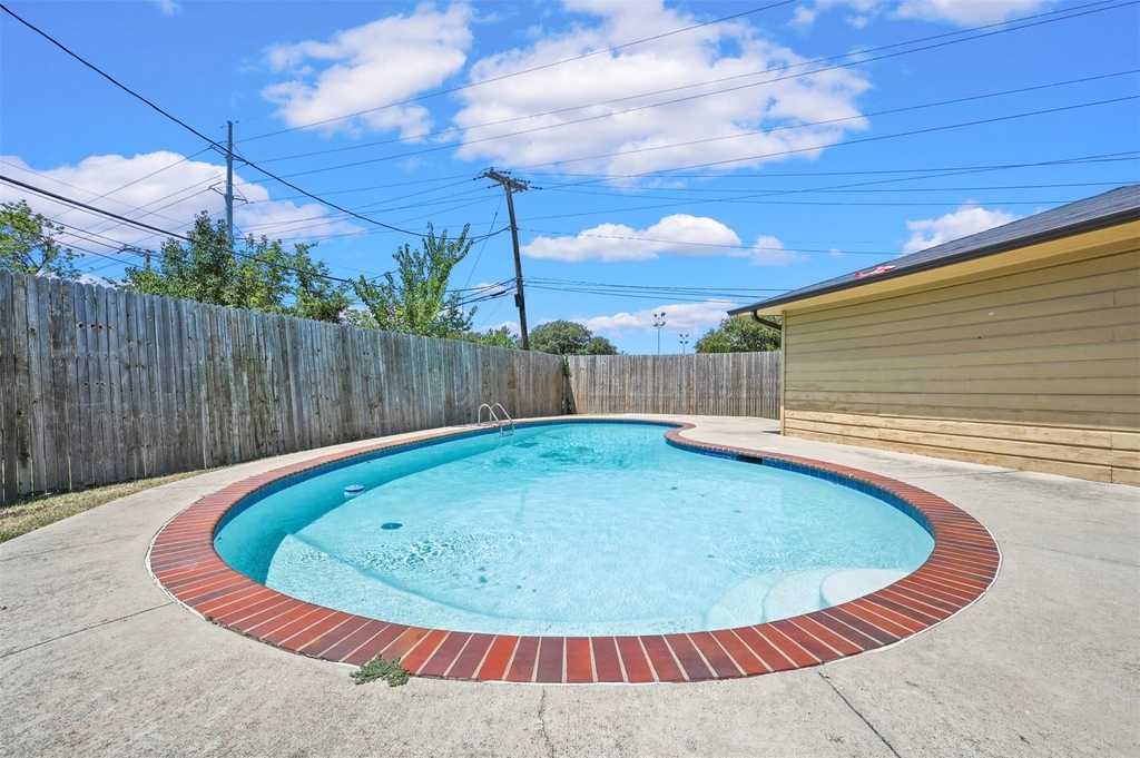 3468 Townsend Drive - Photo 2