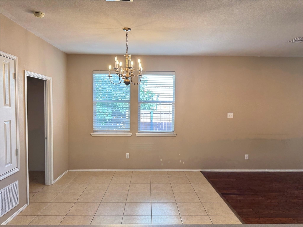 4001 Hawkins Drive - Photo 4