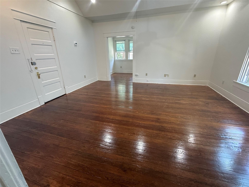 715 W Hickory - Photo 6