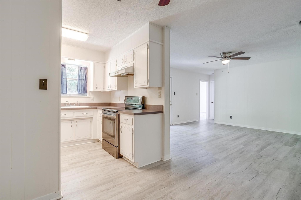 1104 Julie Street - Photo 17