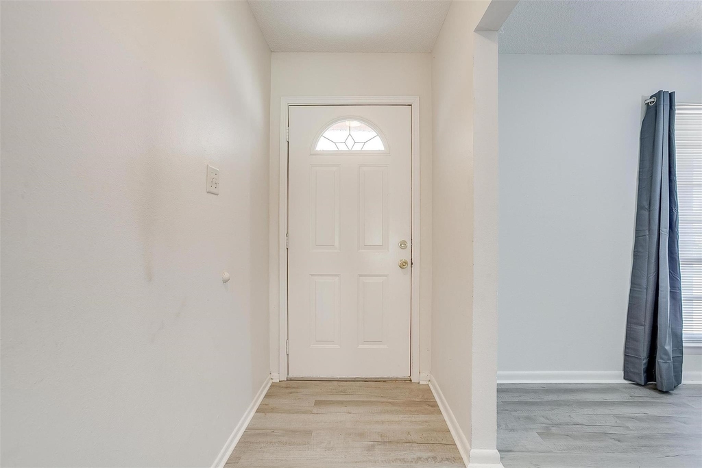 1104 Julie Street - Photo 4