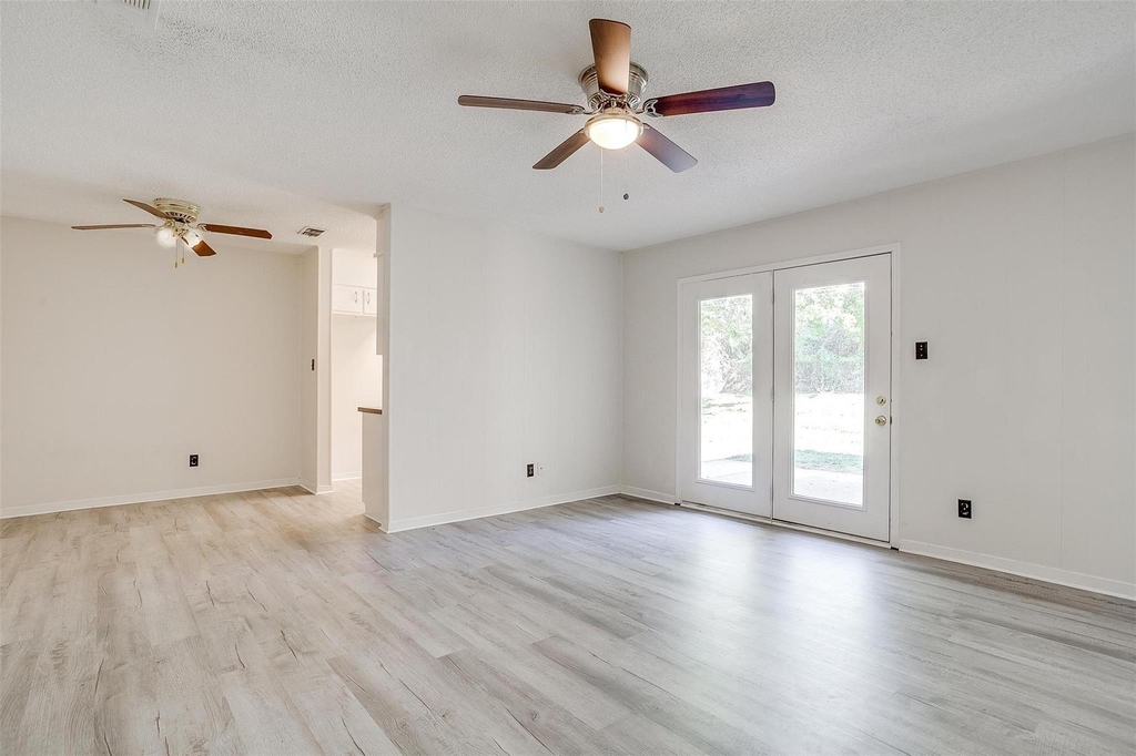 1104 Julie Street - Photo 14