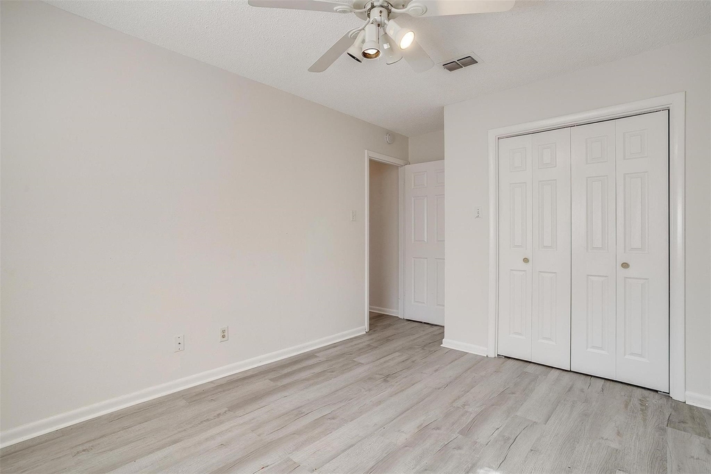 1104 Julie Street - Photo 34