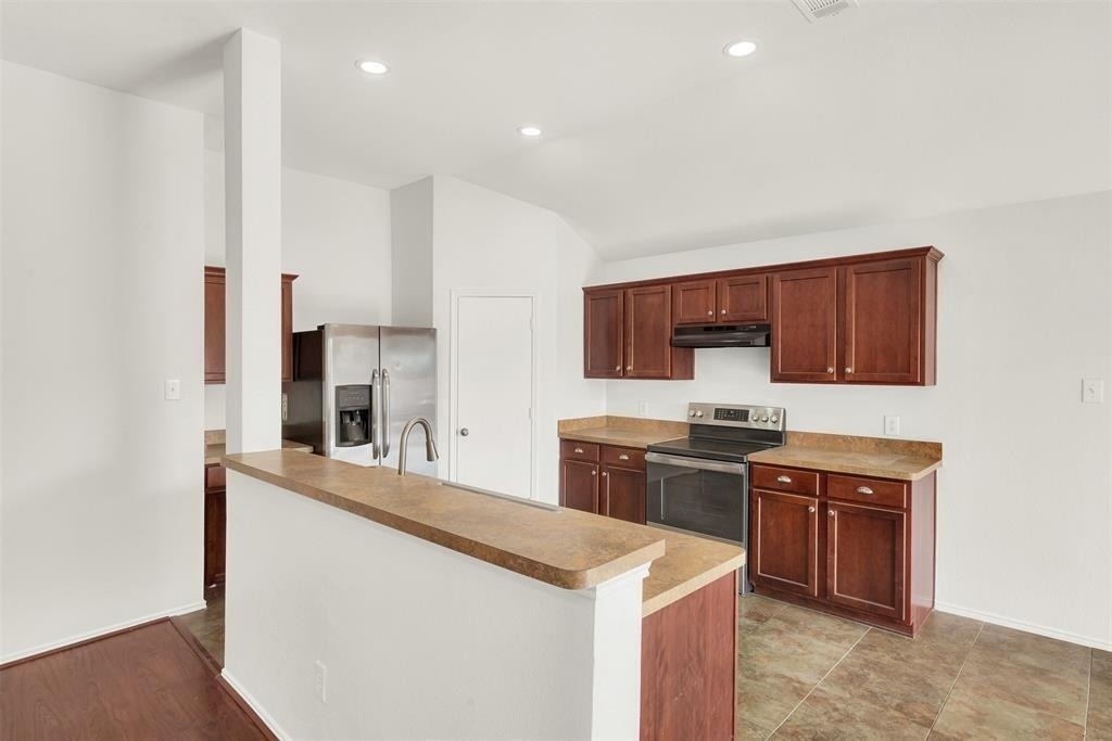 4204 Enchanted Rock Lane - Photo 2