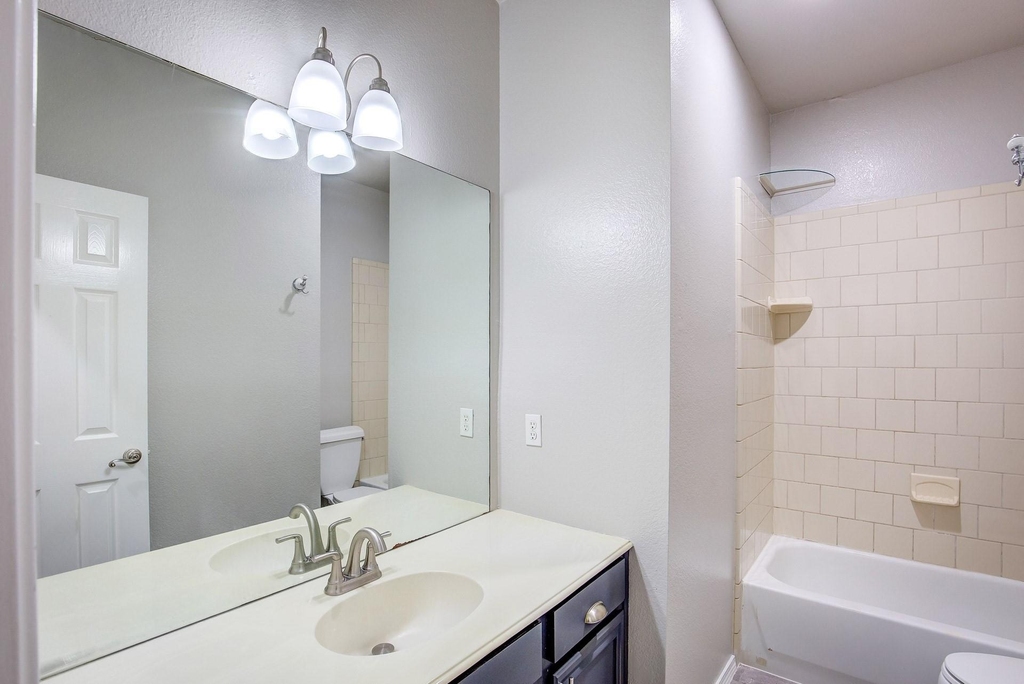 4637 Parkmount Drive - Photo 31