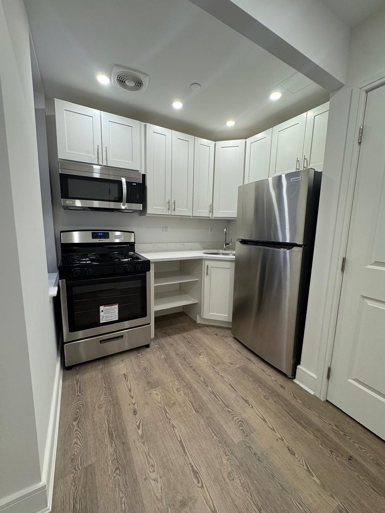 West 81st Street - Photo 6