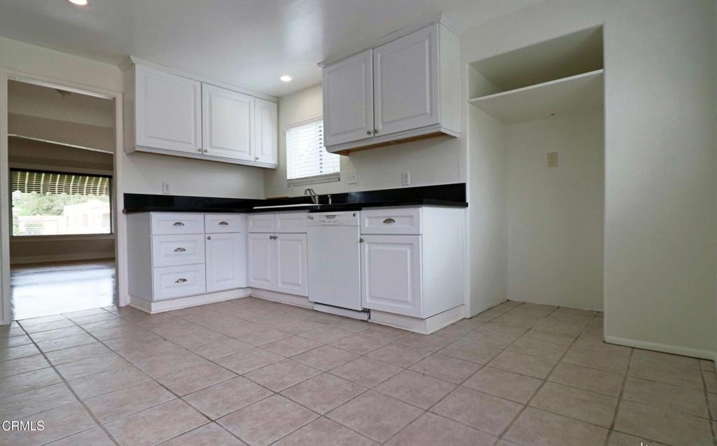 625 Palm Drive - Photo 5
