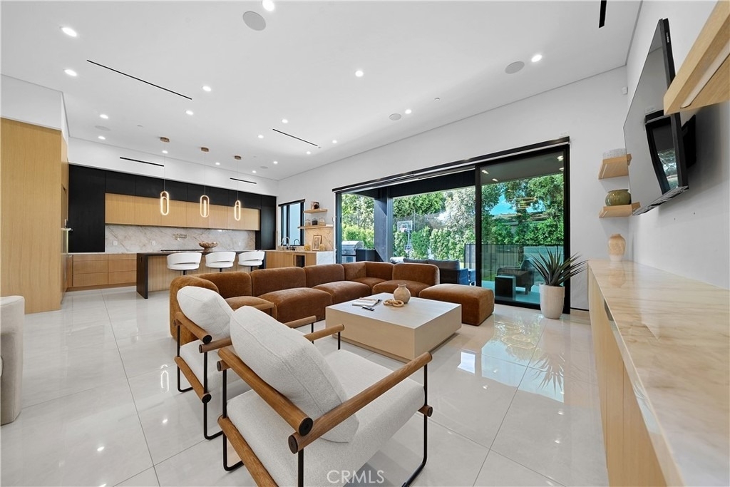 12507 Miranda - Photo 22