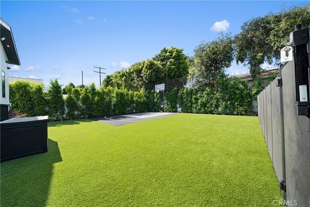 12507 Miranda - Photo 61