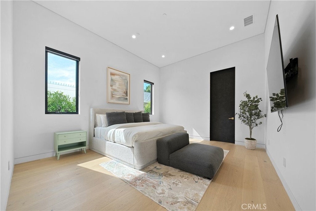 12507 Miranda - Photo 36