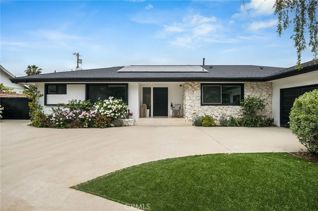 23949 Nomar Street - Photo 3