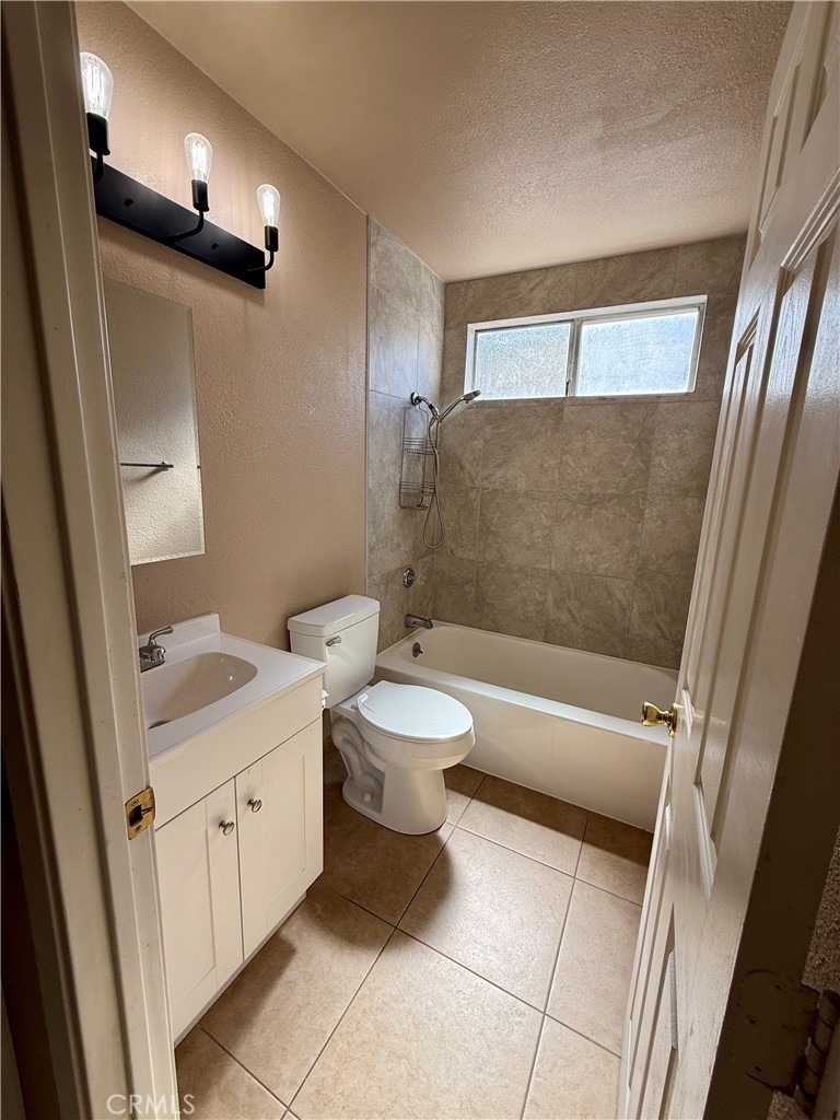 724 E Avenue J4 - Photo 12