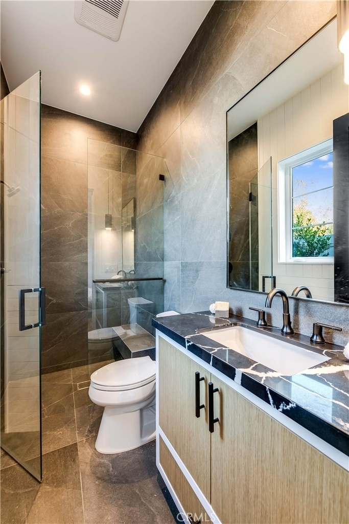 5323 Allott Avenue - Photo 39