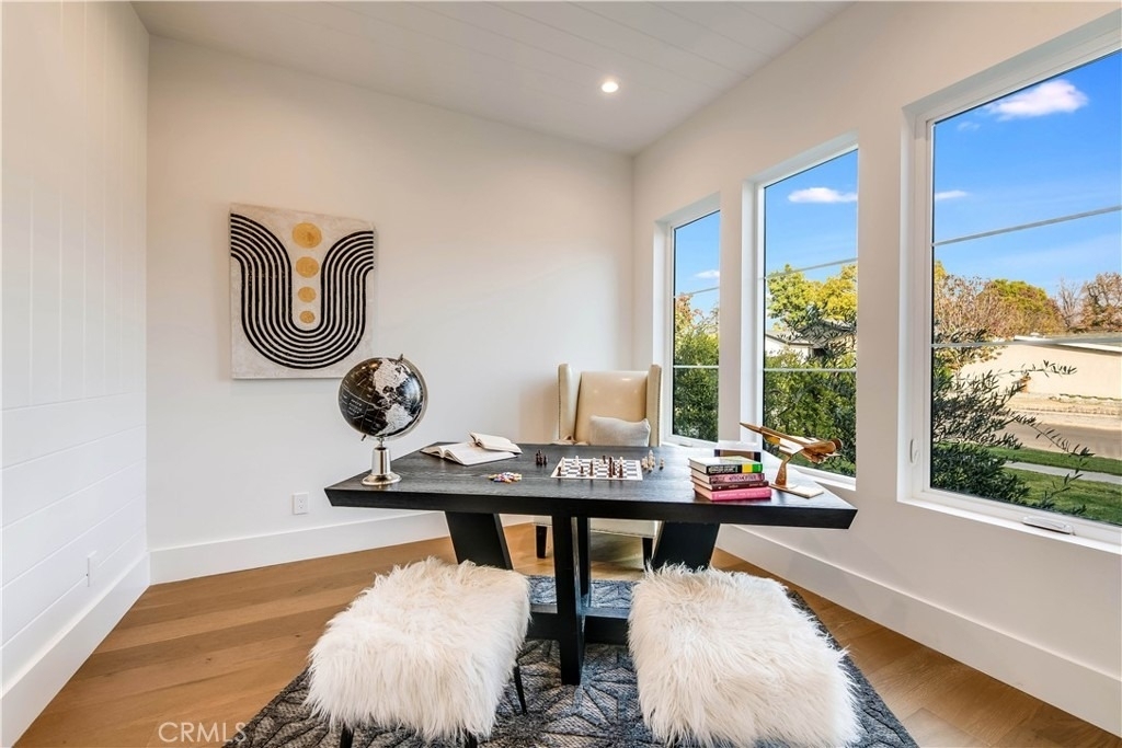5323 Allott Avenue - Photo 42