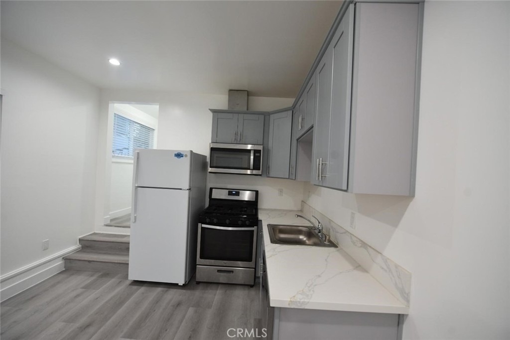 7260 Yolanda Avenue - Photo 6