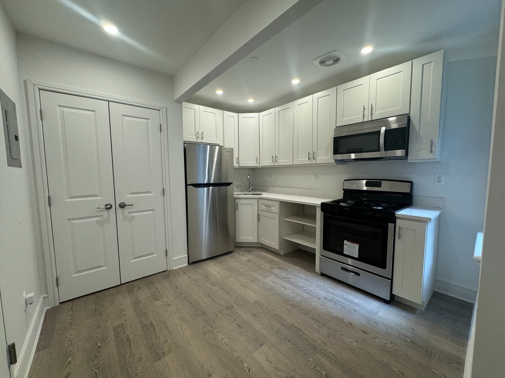 West 81st Street - Photo 7