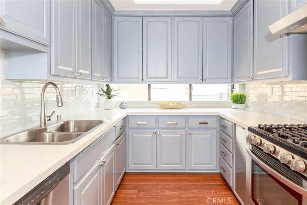 126 Neptune Avenue - Photo 6