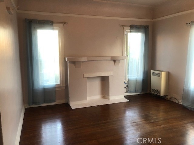 115 E 12th - Photo 2
