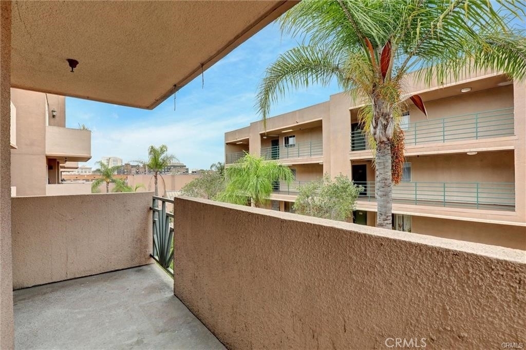 450 E 4th Street - Photo 15