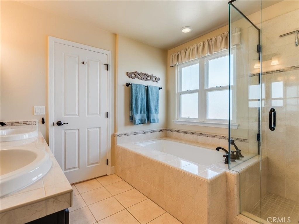 120 Le Point Street - Photo 22