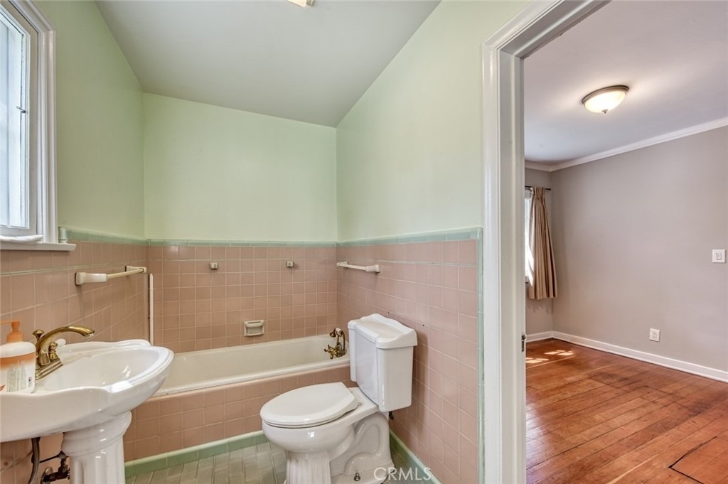 1096 Armada Drive - Photo 15